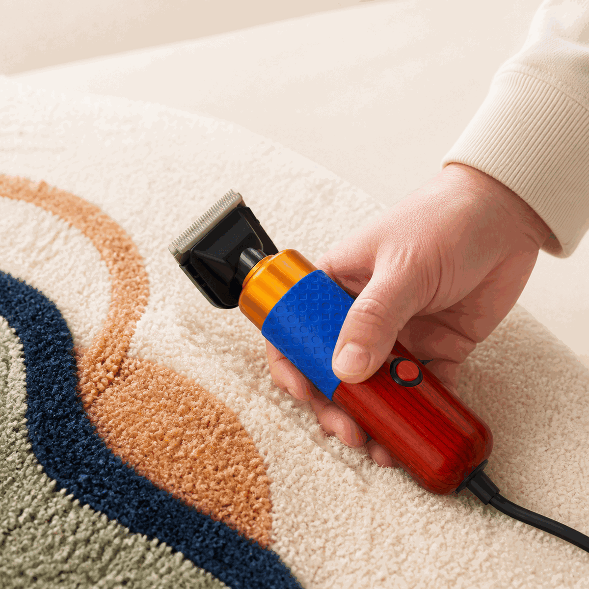 Tondeuse électrique pour tapis — en usage